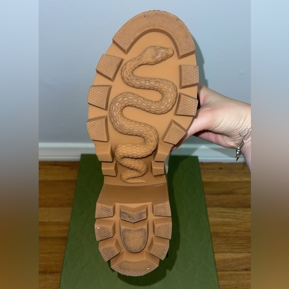 Gucci authentic boots Snake logo on bottom Worn once With shoe bags and box. - Picture 6 of 9